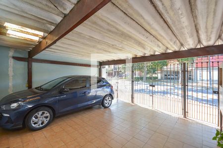 Garagem de casa para alugar com 3 quartos, 200m² em Jardim Regis, São Paulo
