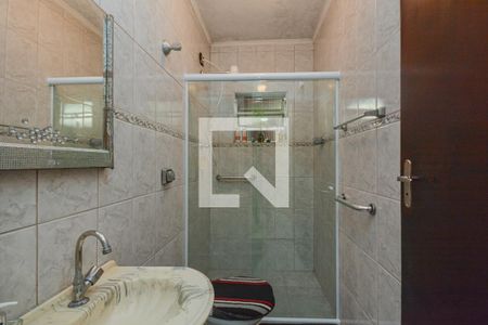 Banheiro de casa para alugar com 3 quartos, 200m² em Jardim Regis, São Paulo