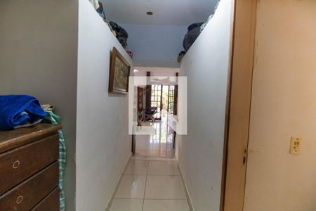 Corredor de casa à venda com 3 quartos, 897m² em Itaipu, Niterói