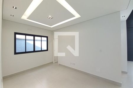Sala de TV de casa de condomínio à venda com 4 quartos, 305m² em Swiss Park, Campinas