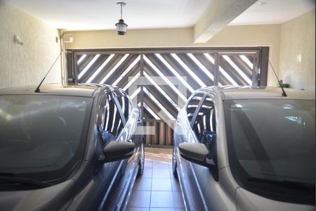Garagem de casa à venda com 3 quartos, 216m² em Parque Novo Oratório, Santo André