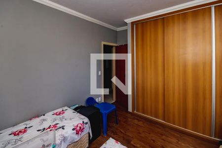 Apartamento à venda com 3 quartos, 110m² em Heliópolis, Belo Horizonte