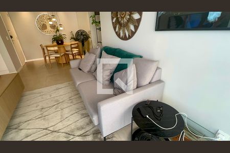 Sala de apartamento para alugar com 2 quartos, 74m² em Empresarial 18 do Forte, Barueri