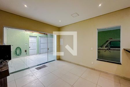 Sala de casa à venda com 2 quartos, 147m² em Vila Claudia, São Paulo