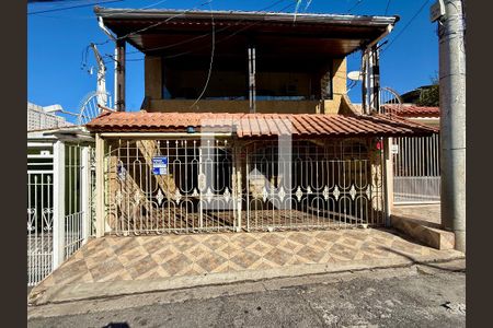 Fachada de casa à venda com 3 quartos, 300m² em Jardim Testae, Guarulhos