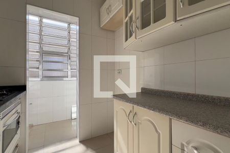 Cozinha de apartamento à venda com 2 quartos, 60m² em Jardim Cocaia, Guarulhos