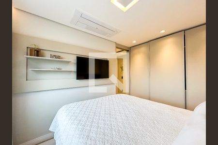 Suíte de apartamento à venda com 2 quartos, 84m² em Santo Amaro, São Paulo