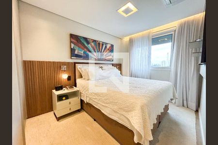 Suíte de apartamento à venda com 2 quartos, 84m² em Santo Amaro, São Paulo