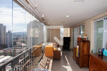 Varanda  de apartamento à venda com 4 quartos, 223m² em Vila Romana, São Paulo