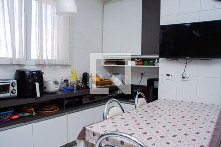 Cozinha de apartamento à venda com 4 quartos, 223m² em Vila Romana, São Paulo