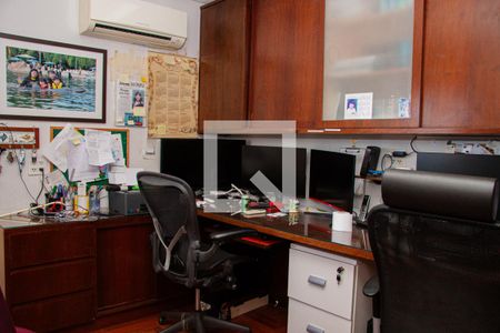 Suíte 2 de apartamento à venda com 4 quartos, 223m² em Vila Romana, São Paulo