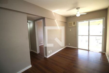 Sala de apartamento para alugar com 2 quartos, 58m² em Irajá, Rio de Janeiro