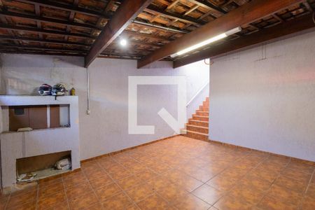 Garagem de casa à venda com 3 quartos, 130m² em Cidade Ademar, São Paulo