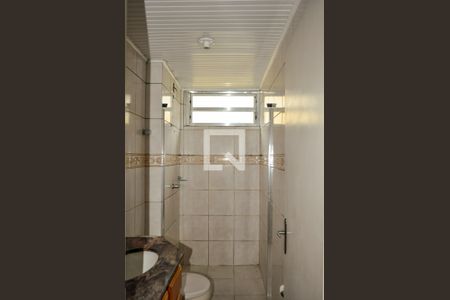 Banheiro de apartamento à venda com 2 quartos, 50m² em Camaquã, Porto Alegre