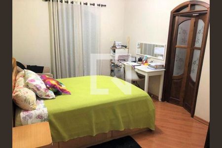 Casa à venda com 3 quartos, 188m² em Utinga, Santo André