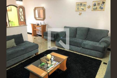 Casa à venda com 3 quartos, 188m² em Utinga, Santo André