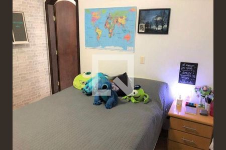 Casa à venda com 3 quartos, 188m² em Utinga, Santo André