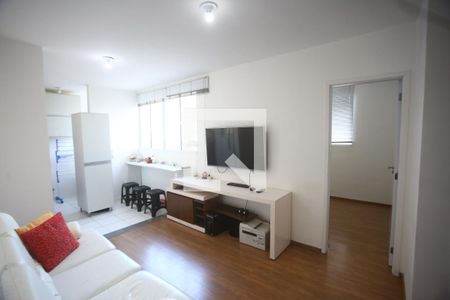 Sala de apartamento à venda com 2 quartos, 45m² em Estoril, Belo Horizonte