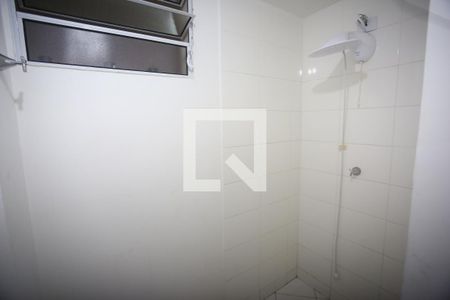 Banheiro de apartamento à venda com 2 quartos, 45m² em Estoril, Belo Horizonte