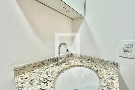 Banheiro de kitnet/studio para alugar com 1 quarto, 28m² em Vila da Saúde, São Paulo