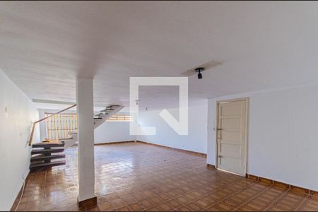 Garagem de casa à venda com 3 quartos, 257m² em Ipiranga, São Paulo