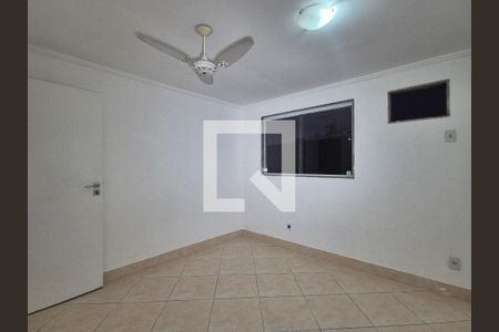 Quarto 1 de casa de condomínio para alugar com 2 quartos, 70m² em Recreio dos Bandeirantes, Rio de Janeiro
