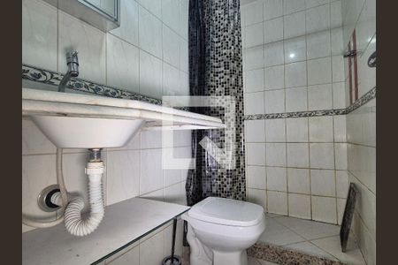 Banheiro de casa de condomínio à venda com 2 quartos, 70m² em Recreio dos Bandeirantes, Rio de Janeiro