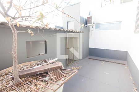Canil de casa para alugar com 3 quartos, 180m² em Osvaldo Rezende, Uberlândia