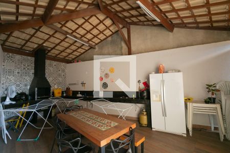 Área Externa de casa à venda com 3 quartos, 203m² em Álvaro Camargos, Belo Horizonte