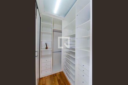 Closet da suíte 1 de casa à venda com 3 quartos, 281m² em Vila Augusta, Guarulhos