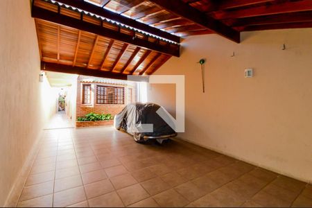 Garagem de casa à venda com 3 quartos, 281m² em Vila Augusta, Guarulhos