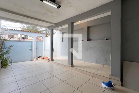 Garagem de casa à venda com 3 quartos, 146m² em Jardim Paulista, Guarulhos