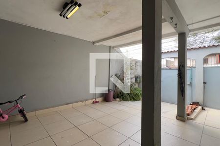 Garagem de casa à venda com 3 quartos, 146m² em Jardim Paulista, Guarulhos