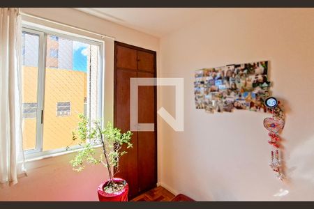 Quarto de apartamento para alugar com 3 quartos, 92m² em Santa Efigênia, Belo Horizonte