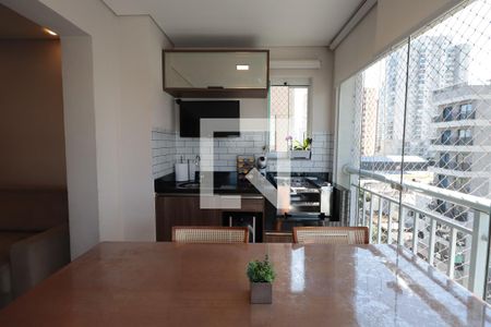 Sacada de apartamento à venda com 2 quartos, 74m² em Tatuapé, São Paulo