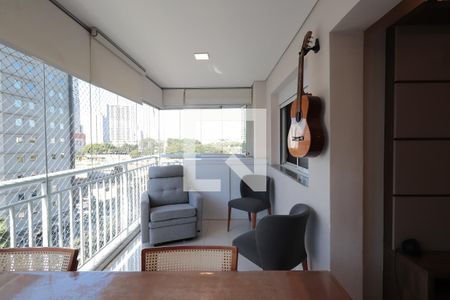 Sacada de apartamento à venda com 2 quartos, 74m² em Tatuapé, São Paulo