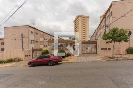 Fachada do Prédio de apartamento à venda com 3 quartos, 74m² em Vila Santana, Campinas