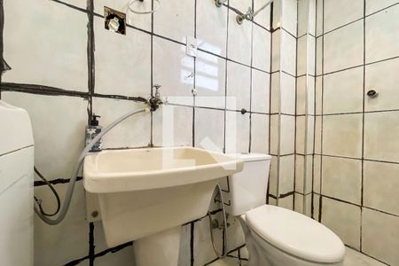 Banheiro de kitnet/studio à venda com 1 quarto, 30m² em Aclimação, São Paulo