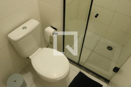 Banheiro de apartamento para alugar com 1 quarto, 27m² em Barra Funda, São Paulo