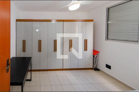 Quarto 1 de apartamento para alugar com 2 quartos, 54m² em Buritis, Belo Horizonte
