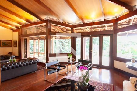 Sala 2 de casa para alugar com 4 quartos, 896m² em Pampulha, Belo Horizonte