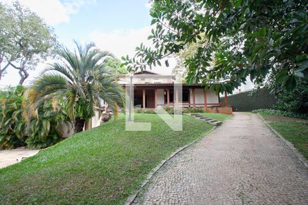 Fachada de casa para alugar com 4 quartos, 896m² em Pampulha, Belo Horizonte
