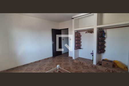 Quarto 2 de casa à venda com 3 quartos, 300m² em Olímpico, São Caetano do Sul