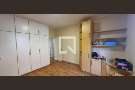 Foto 12 de casa à venda com 3 quartos, 195m² em Parque São Quirino, Campinas