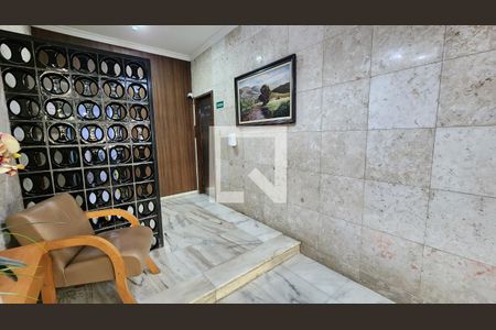 Hall de entrada de apartamento para alugar com 2 quartos, 112m² em Gonzaga, Santos