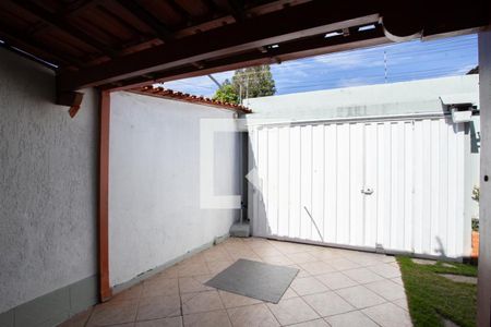Garagem de casa à venda com 3 quartos, 280m² em Santa Monica, Belo Horizonte