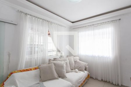 Sala de casa à venda com 3 quartos, 280m² em Santa Monica, Belo Horizonte