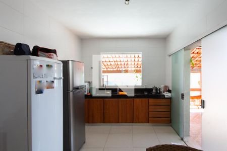 Cozinha de casa à venda com 3 quartos, 280m² em Santa Monica, Belo Horizonte