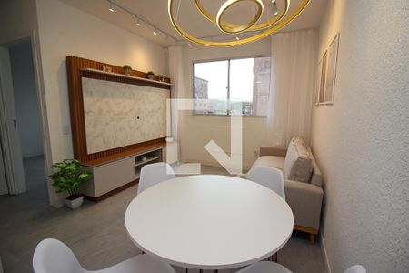 Sala de casa de condomínio à venda com 2 quartos, 40m² em Hípica, Porto Alegre