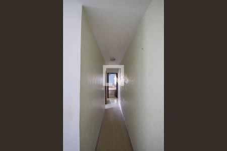 Corredor de casa à venda com 3 quartos, 140m² em Vila Constança, São Paulo